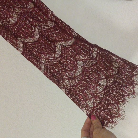 LOVE FIRE off shoulder lace bell sleeved blouse Large - Picture 3 of 4